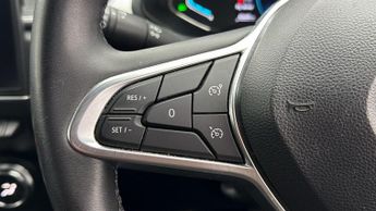 Renault Captur TECHNO E-TECH