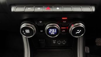 Renault Captur TECHNO E-TECH