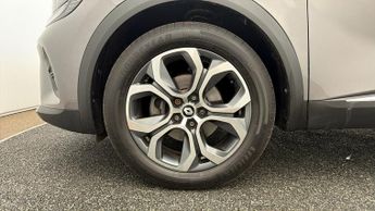 Renault Captur TECHNO E-TECH