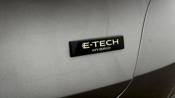 Renault Captur TECHNO E-TECH