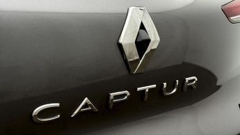 Renault Captur TECHNO E-TECH