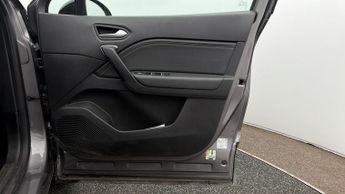 Renault Captur TECHNO E-TECH