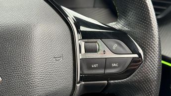 Peugeot E-2008 GT PREMIUM