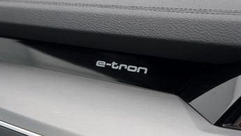 Audi e-tron SPORTBACK QUATTRO S LINE
