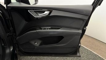 Audi Q4 e-tron SPORTBACK S LINE