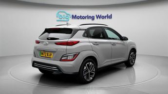 Hyundai KONA PREMIUM