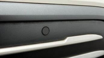 Hyundai KONA PREMIUM