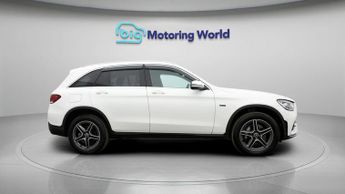Mercedes-Benz GLC GLC 300 DE 4MATIC AMG LINE