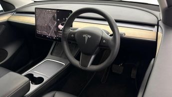 Tesla Model Y BASE