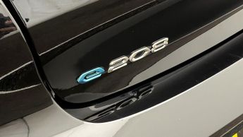 Peugeot E-208 GT PREMIUM