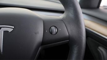 Tesla Model 3 MODEL 3