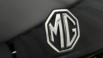 MG MG4 TROPHY