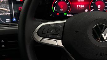 Volkswagen Golf STYLE TSI DSG