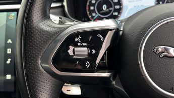 Jaguar F-PACE R-DYNAMIC HSE