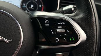 Jaguar F-PACE R-DYNAMIC HSE