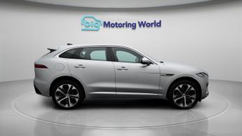 Jaguar F-PACE R-DYNAMIC HSE