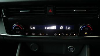 Nissan Qashqai DIG-T ACENTA PREMIUM DCT
