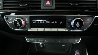 Audi A4 Avant AVANT TFSI S LINE BLACK EDITION