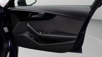 Audi A4 Avant AVANT TFSI S LINE BLACK EDITION