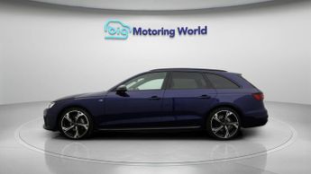 Audi A4 Avant AVANT TFSI S LINE BLACK EDITION