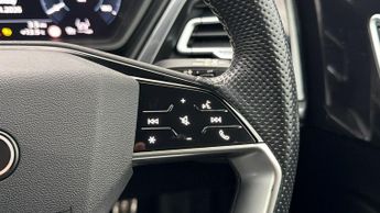 Audi Q4 e-tron S LINE