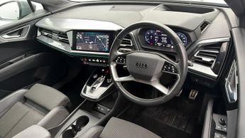 Audi Q4 e-tron S LINE