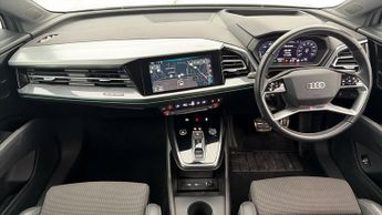 Audi Q4 e-tron S LINE
