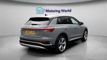 Audi Q4 e-tron S LINE