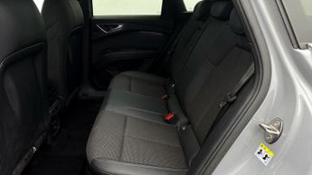 Audi Q4 e-tron S LINE