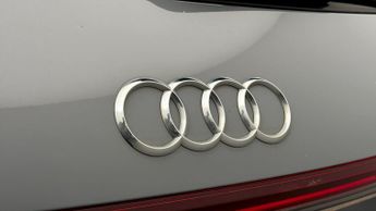 Audi Q4 e-tron S LINE