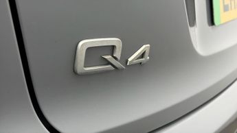 Audi Q4 e-tron S LINE
