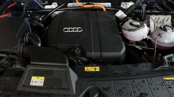 Audi Q5 TFSI E S LINE QUATTRO