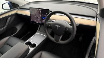Tesla Model Y BASE