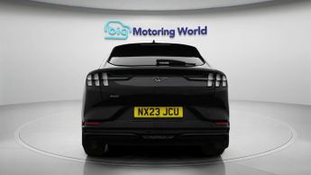 Ford Mustang Mach-E BASE