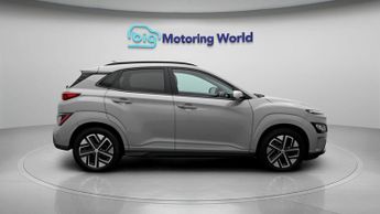 Hyundai KONA PREMIUM