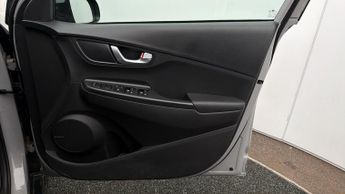 Hyundai KONA PREMIUM