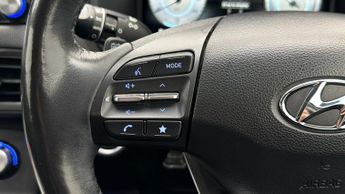 Hyundai KONA PREMIUM