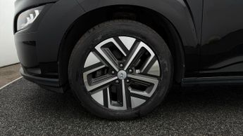 Hyundai KONA PREMIUM