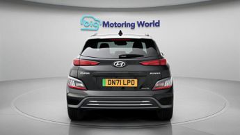 Hyundai KONA PREMIUM