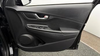 Hyundai KONA PREMIUM