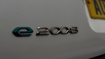 Peugeot E-2008 GT