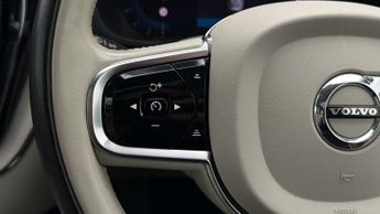 Volvo XC60 RECHARGE T6 PLUS AWD