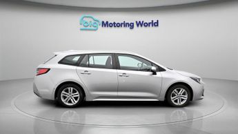Toyota Corolla ICON TECH