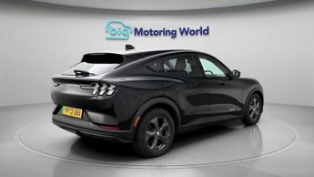 Ford Mustang Mach-E BASE