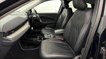 Ford Mustang Mach-E BASE