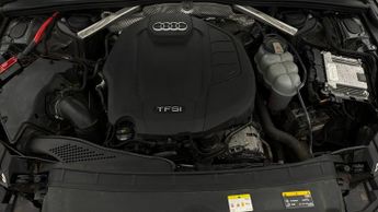 Audi A4 Avant AVANT TFSI S LINE BLACK EDITION