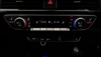 Audi A4 Avant AVANT TFSI S LINE BLACK EDITION
