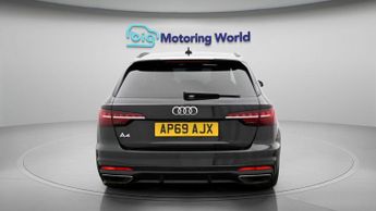 Audi A4 Avant AVANT TFSI S LINE BLACK EDITION