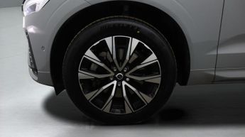 Volvo XC60 B5 PLUS AWD