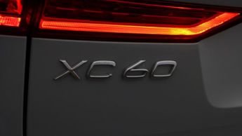 Volvo XC60 B5 PLUS AWD